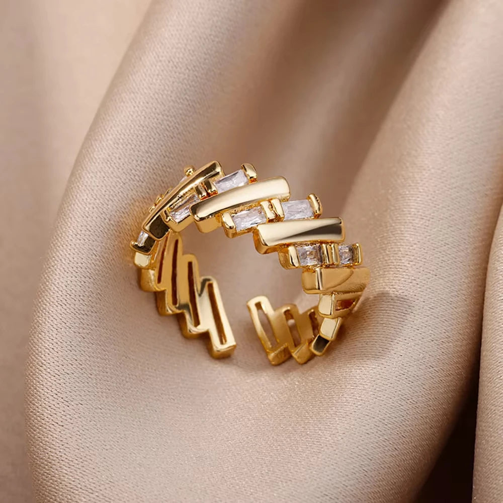 Luxury Zircon Rings Twirly Threads
