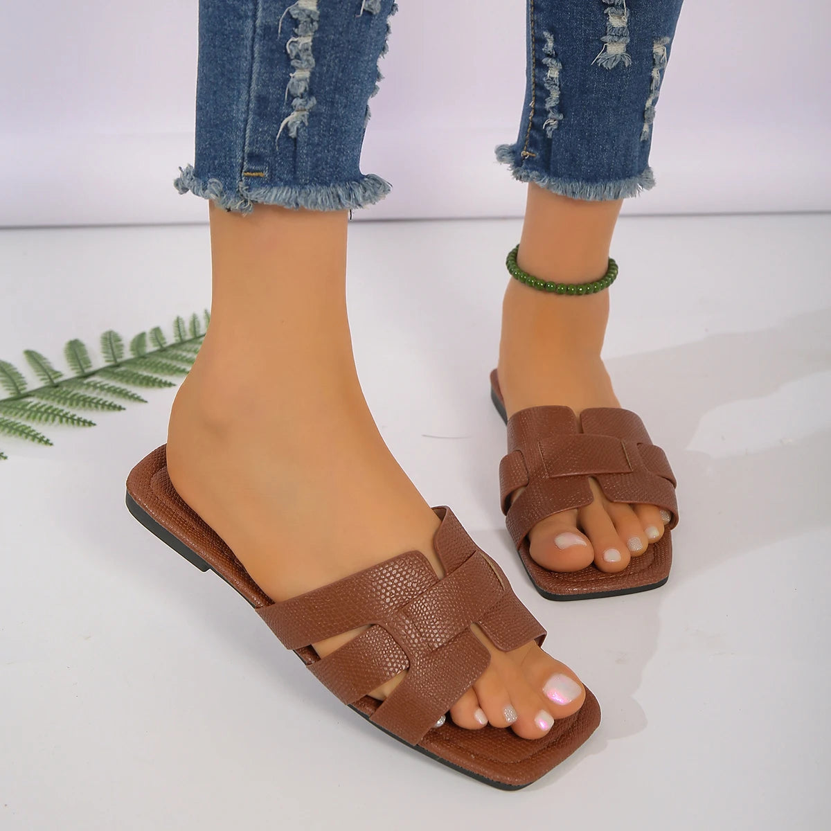 Casual flat sandals Twirly Threads